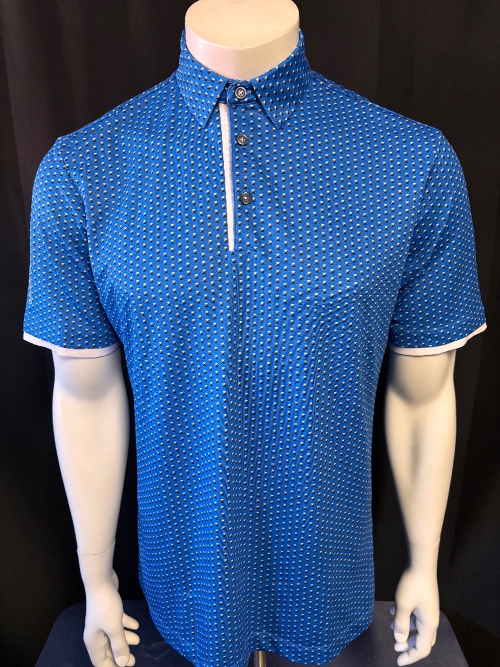 Awesome mens medium Galvin Green golf polo